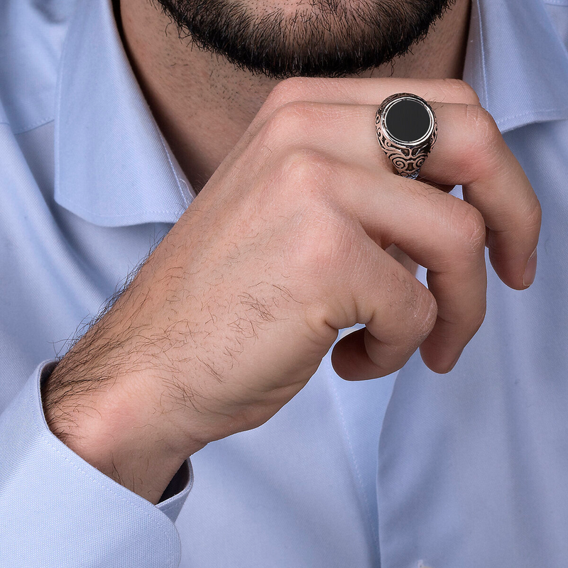 Anello Chevalier Tribale Texture Sirena con Onice Nero in Argento 925