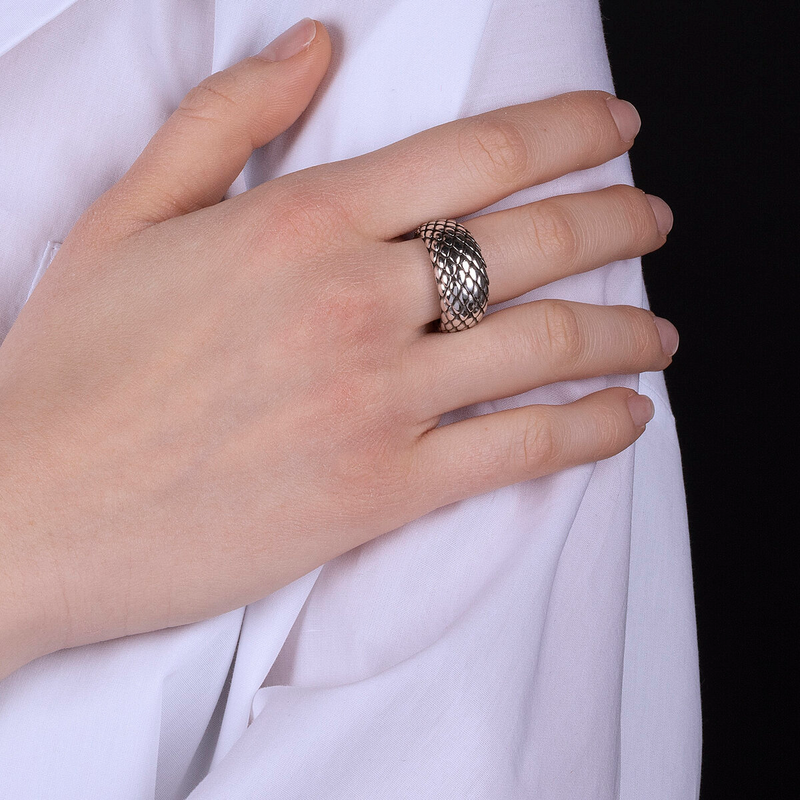 Anello a Fascia Texture Drago in Argento 925
