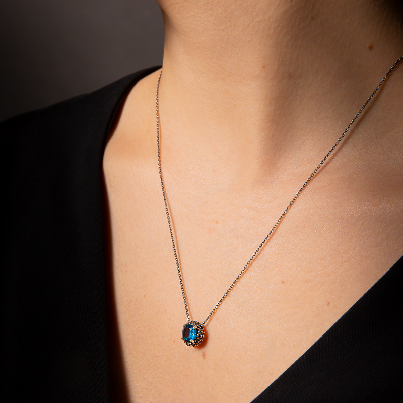 Necklace with Light Point in Natural Stone and Sea Urchin Texture